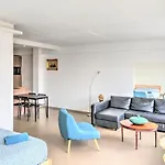 Sunset View Lodge. Center Of Antwerp